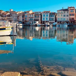 Appartement Le A Cassis,top Emplacement,parking,double Balcon, Cassis